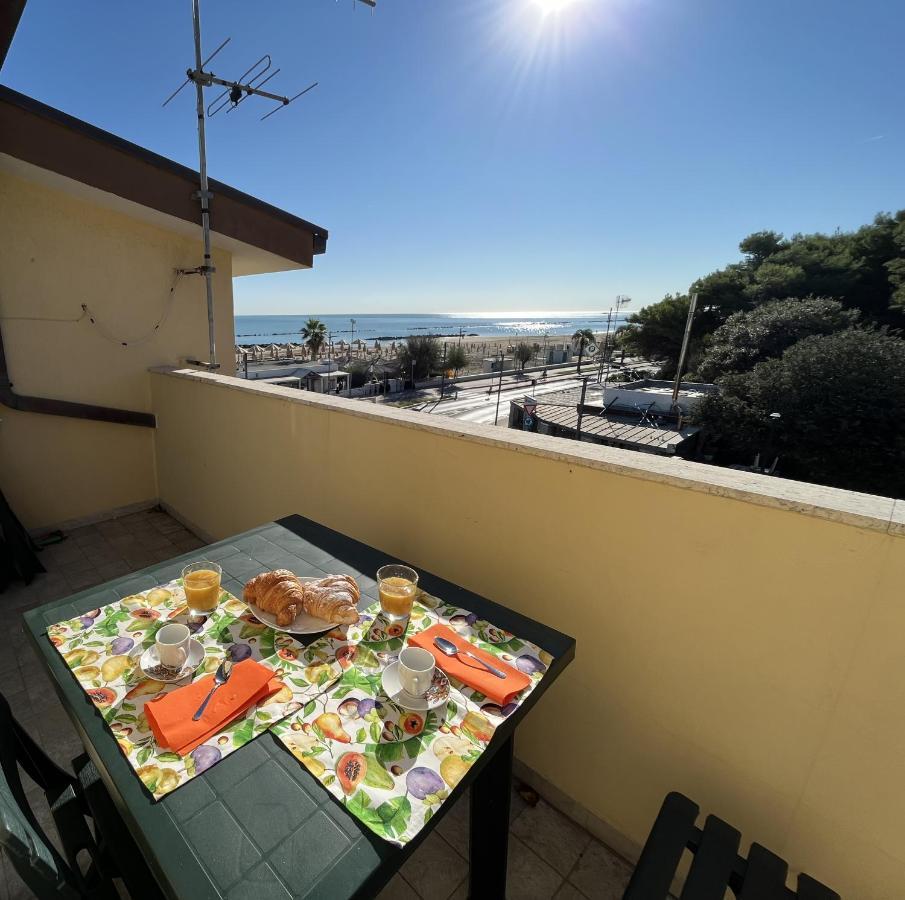 Apartament Sunrise Beach House - Sea View Montesilvano Marina Zewnętrze zdjęcie