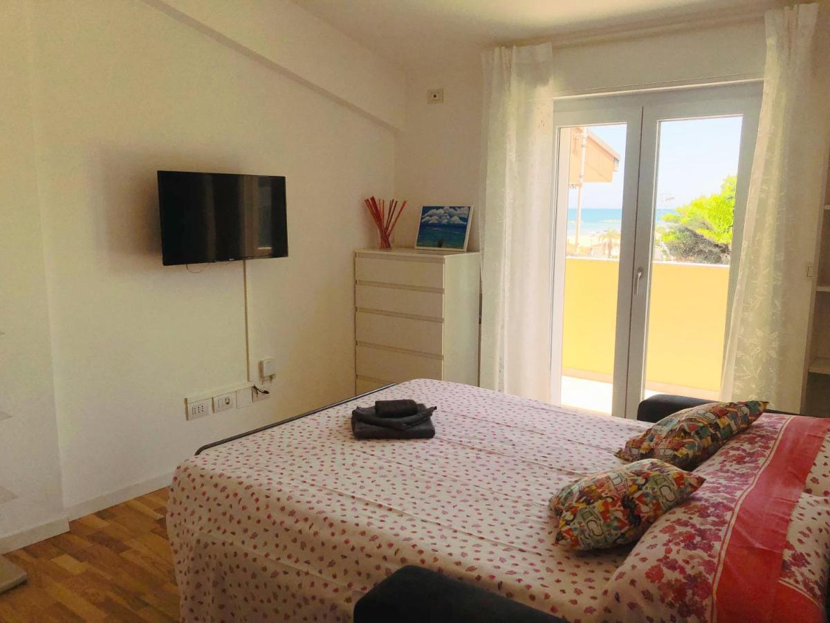 Apartament Sunrise Beach House - Sea View Montesilvano Marina Zewnętrze zdjęcie